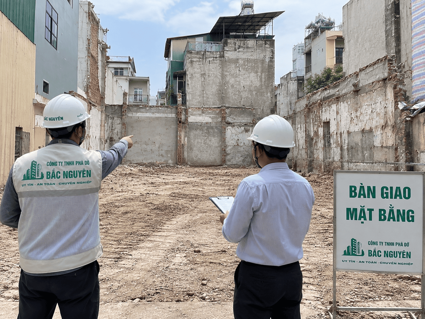 Kiểm tra và bàn giao mặt bằng sau phá dỡ